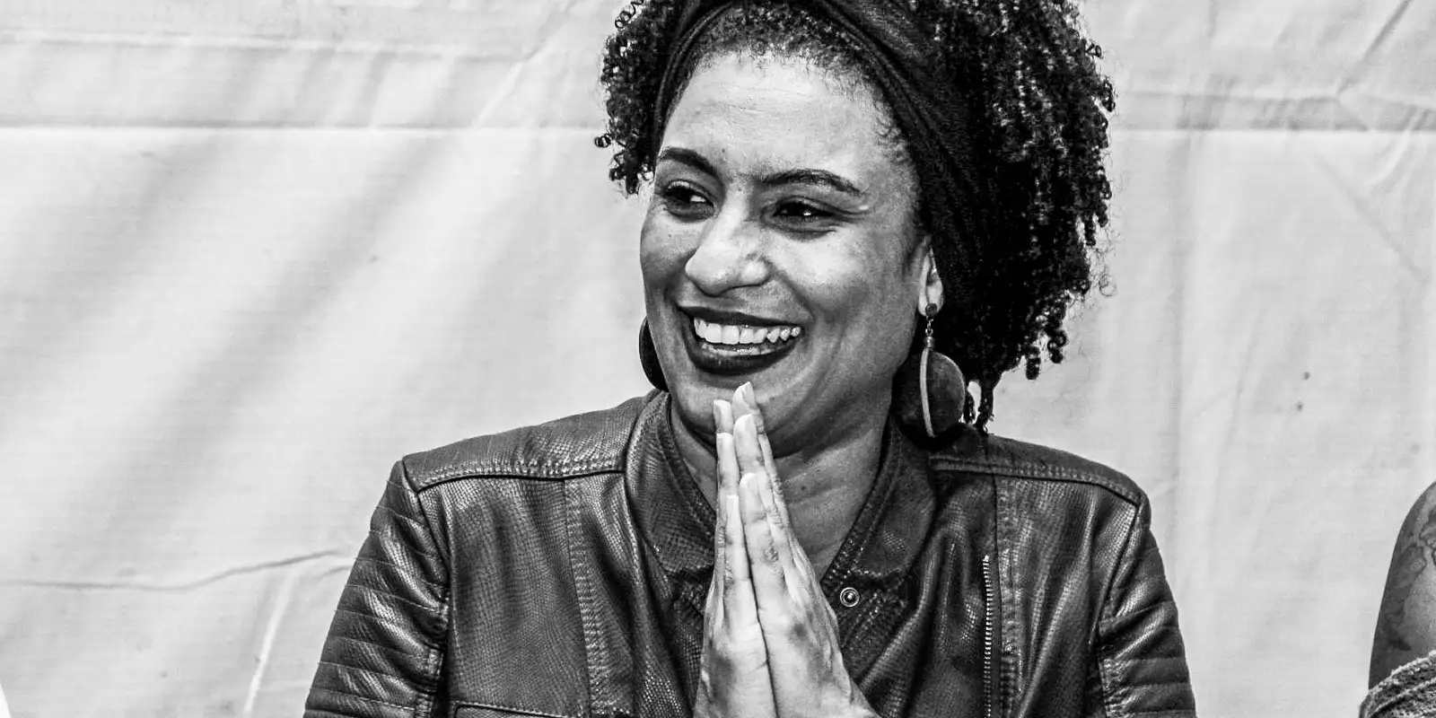 Família denuncia agressão a Marielle no WhatsApp por aluno da PUC-Rio