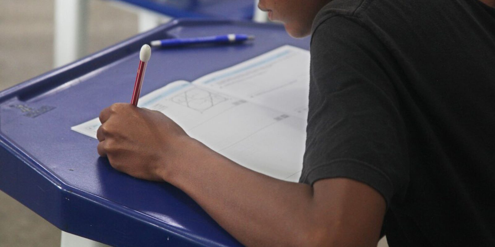 Alunos e professores participam hoje de Olimpíada de Matemática